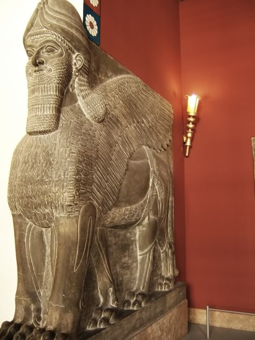 pergamon_assyrian_gate_keeper