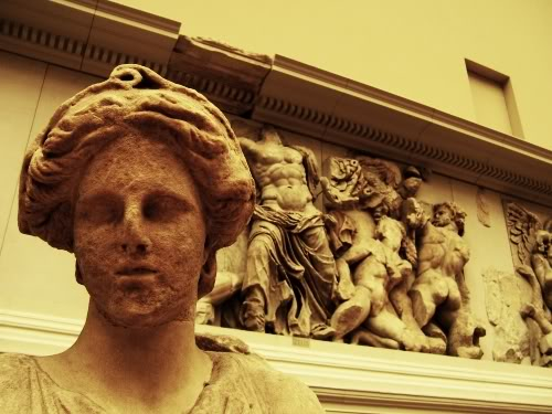 pergamon_zeus_background